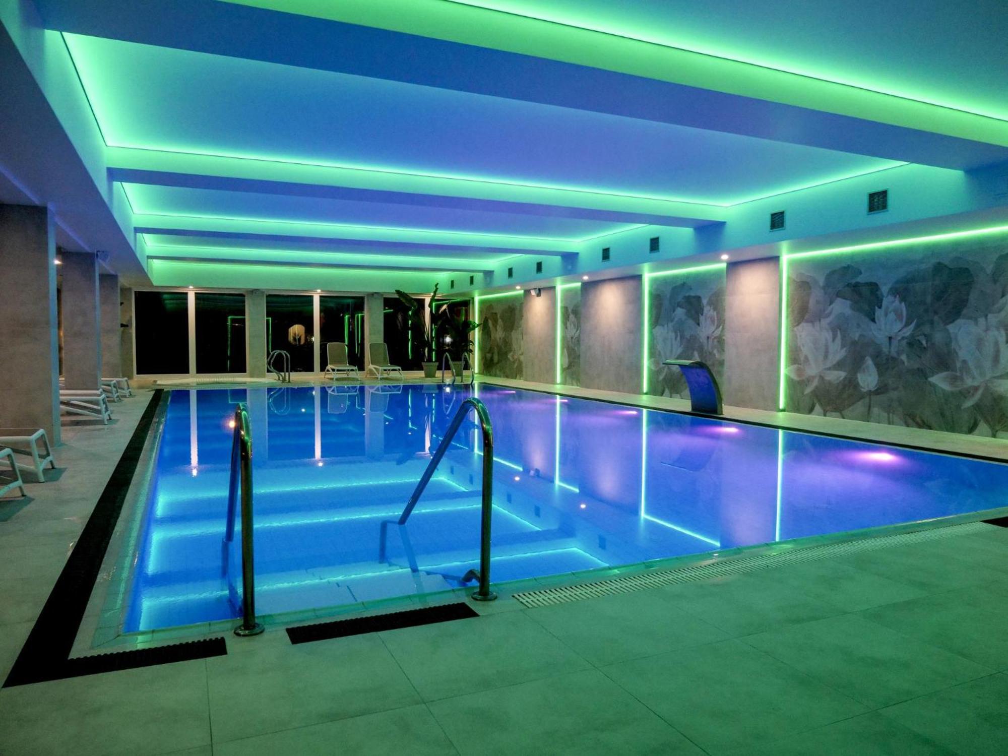 Krol Plaza Spa & Wellness ยารอสวาเวียซ ภายนอก รูปภาพ