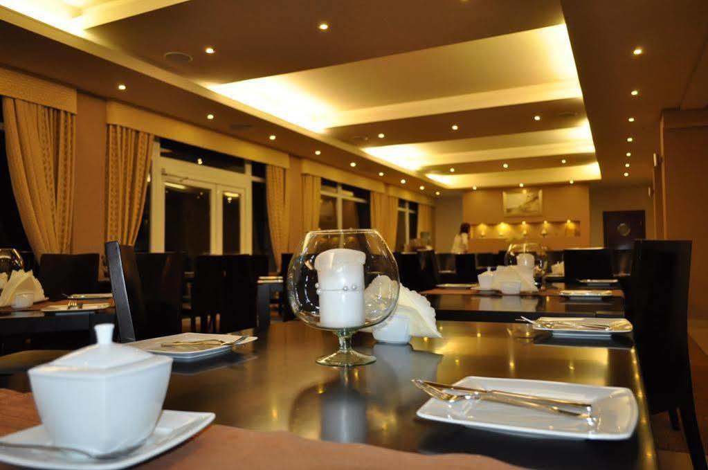 Krol Plaza Spa & Wellness ยารอสวาเวียซ ภายนอก รูปภาพ